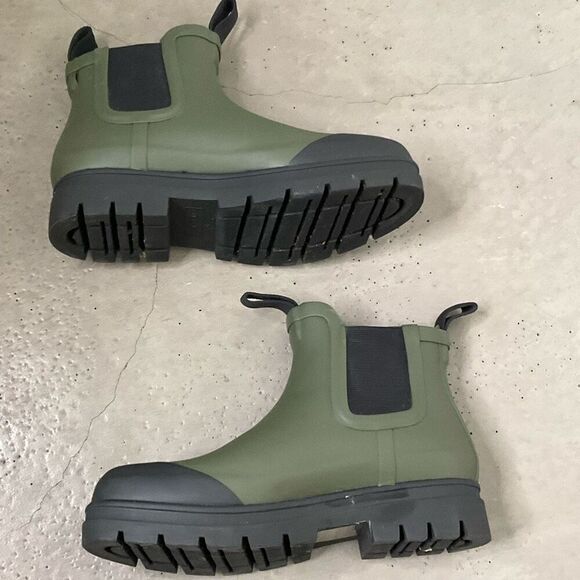 Everlane Chelsea Rain Boots - Picture 5 of 10